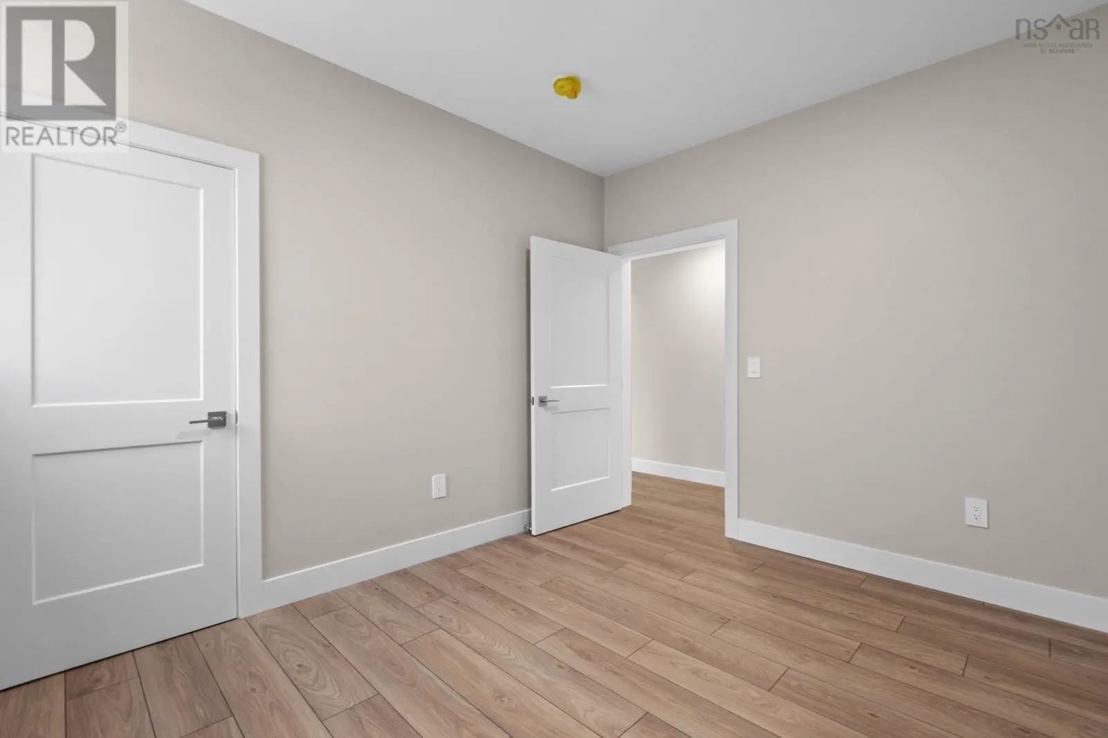 GAR35 125 Garvey Court