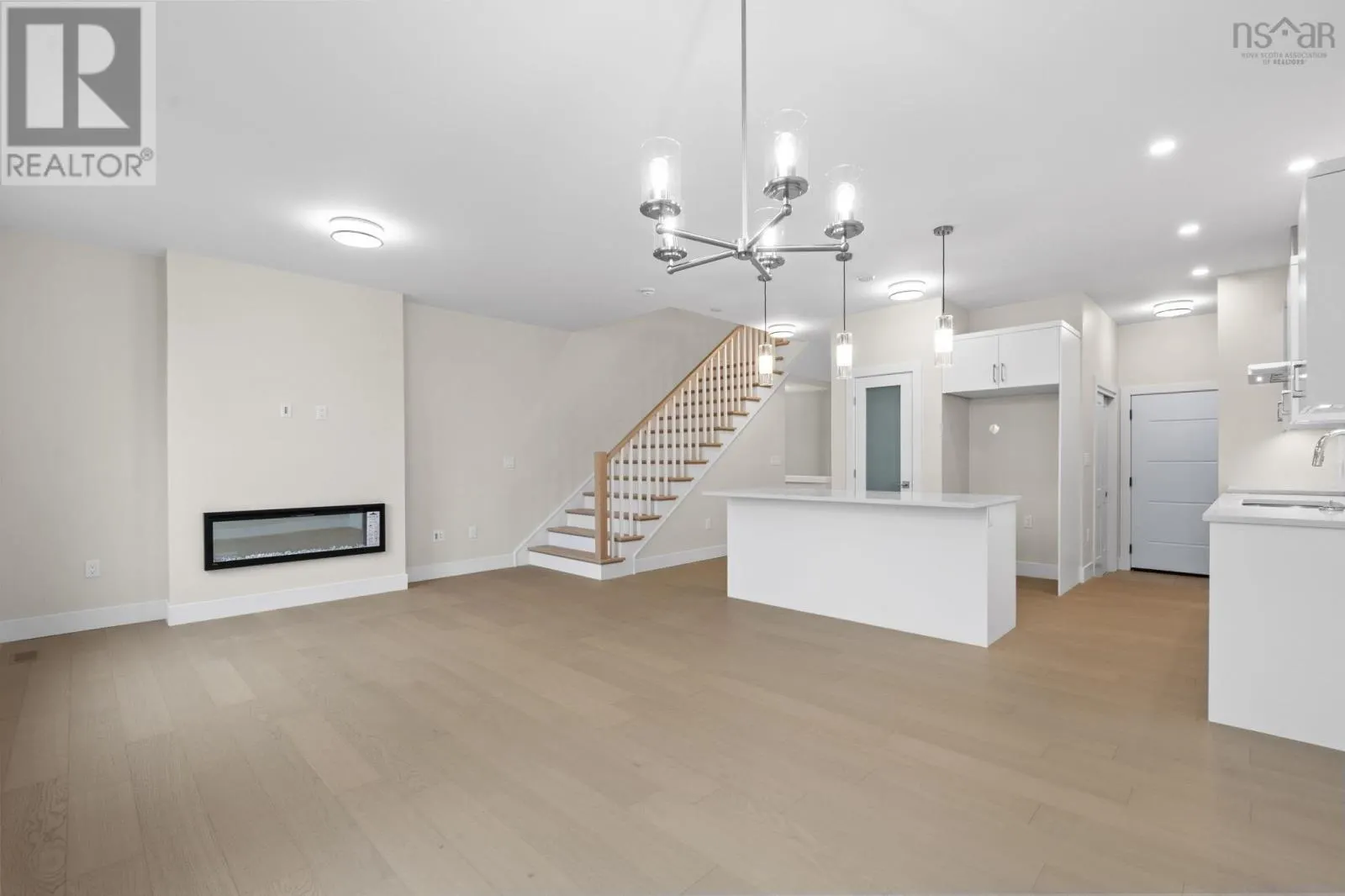 GAR36 117 Garvey Court