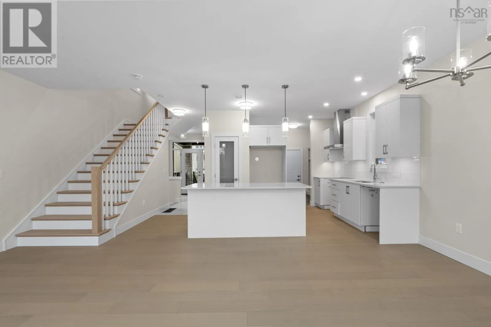 GAR36 117 Garvey Court