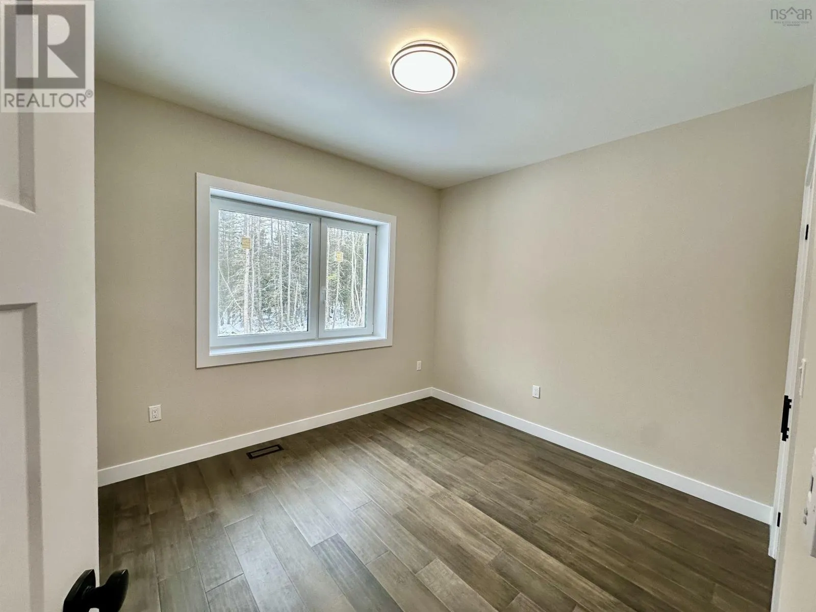 11 Chiavari Close