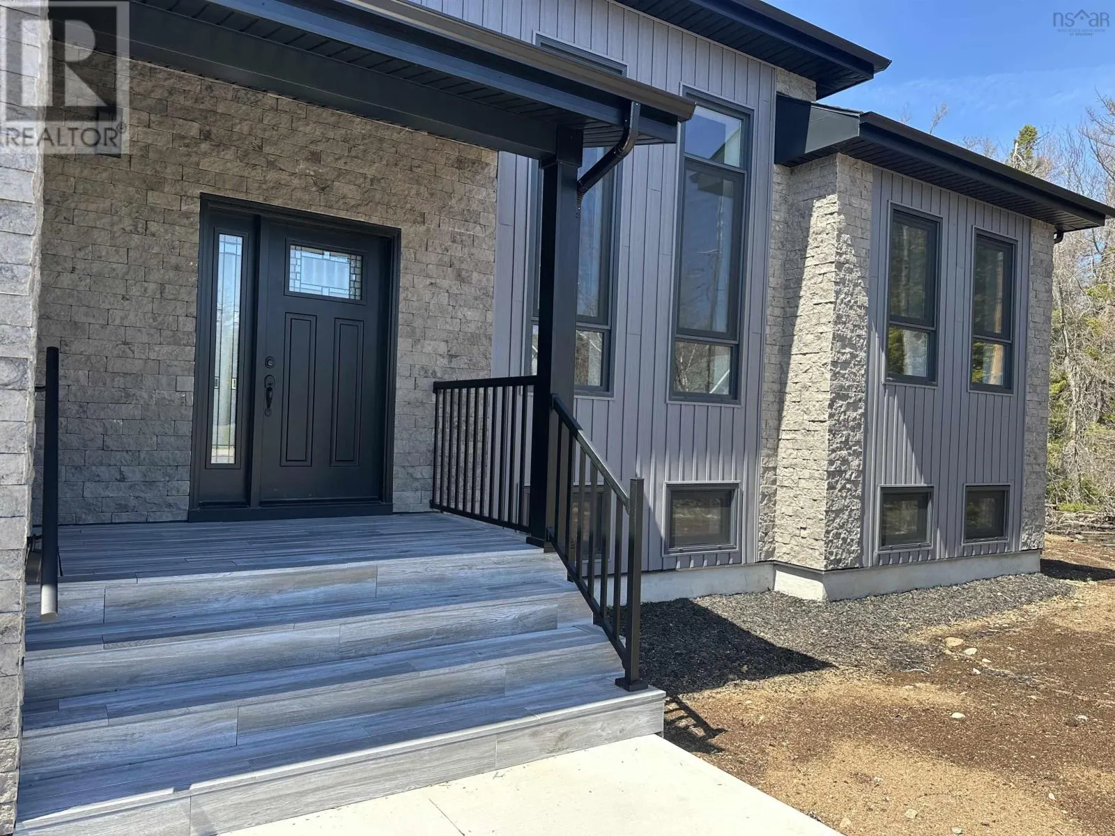 11 Chiavari Close