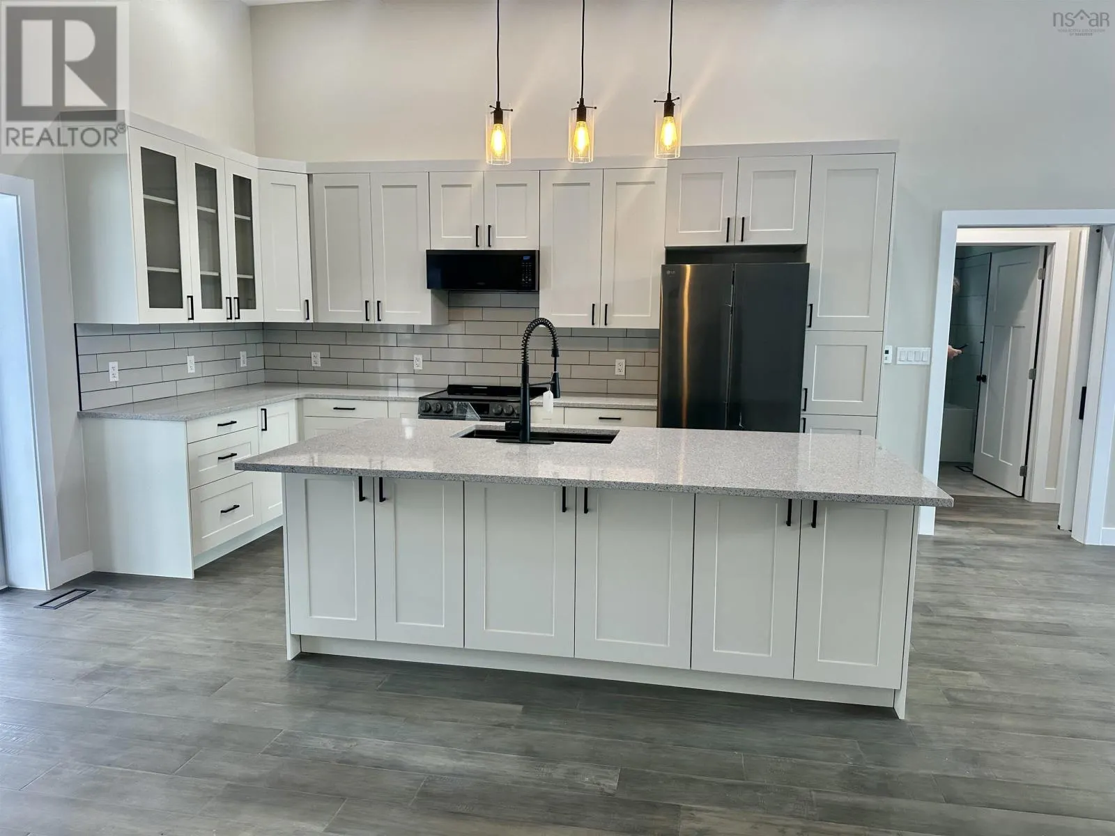 11 Chiavari Close
