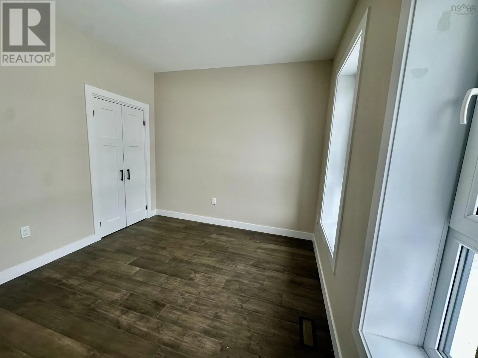 11 Chiavari Close