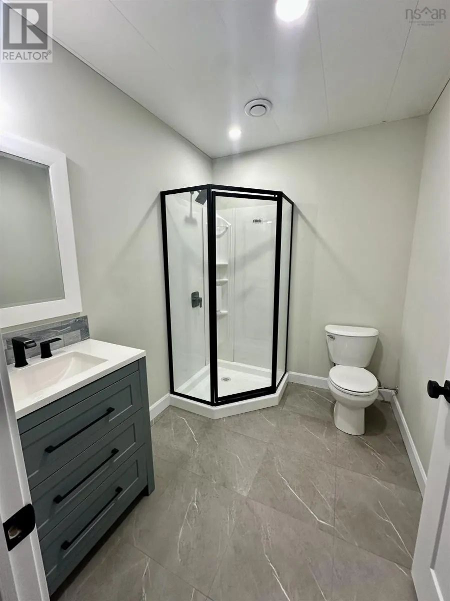 11 Chiavari Close
