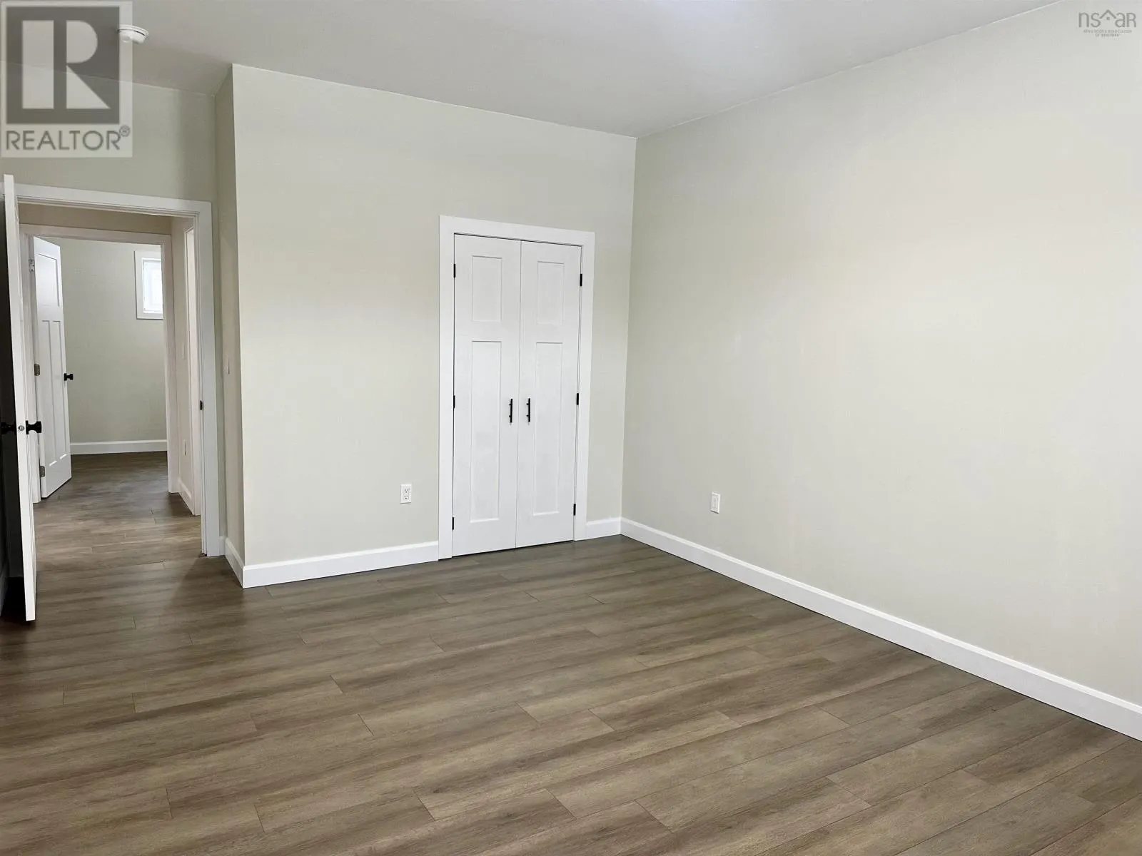11 Chiavari Close
