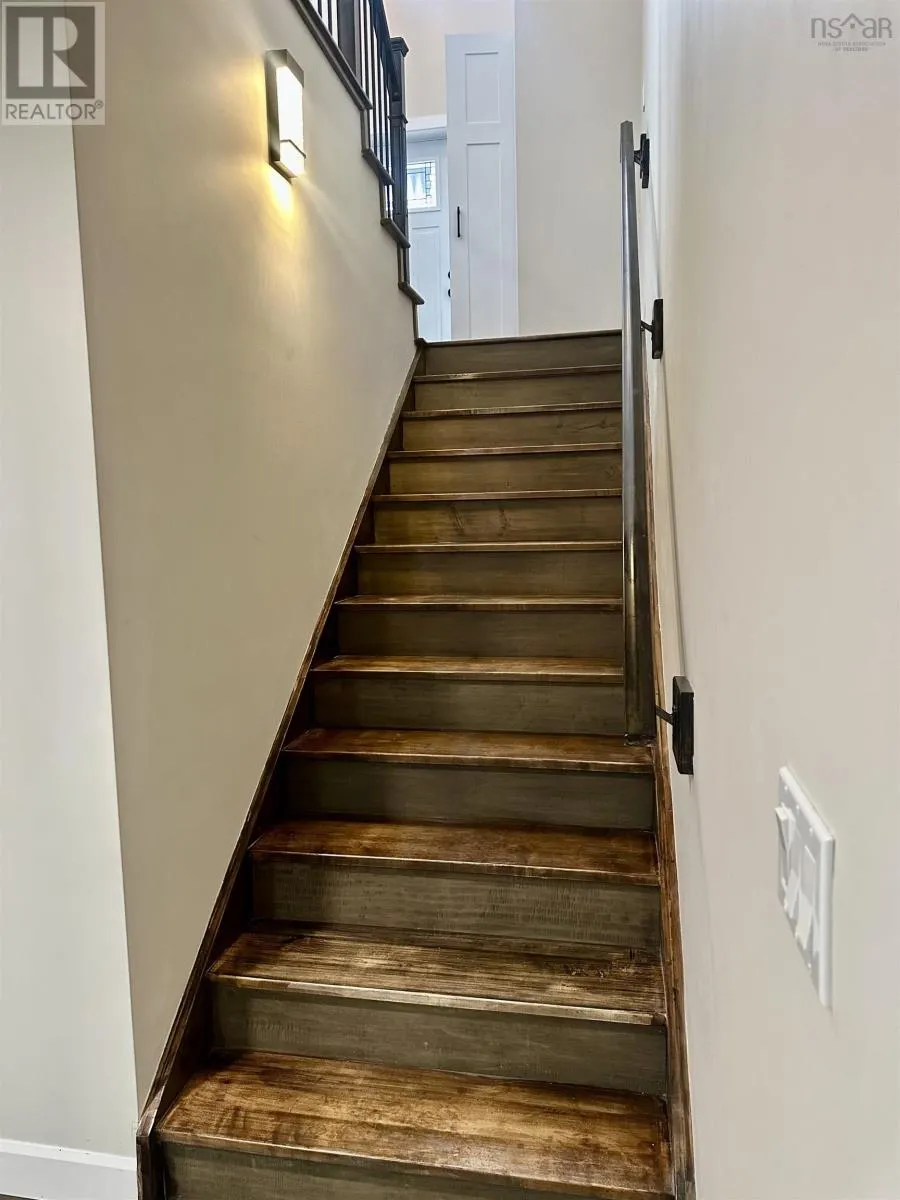 11 Chiavari Close