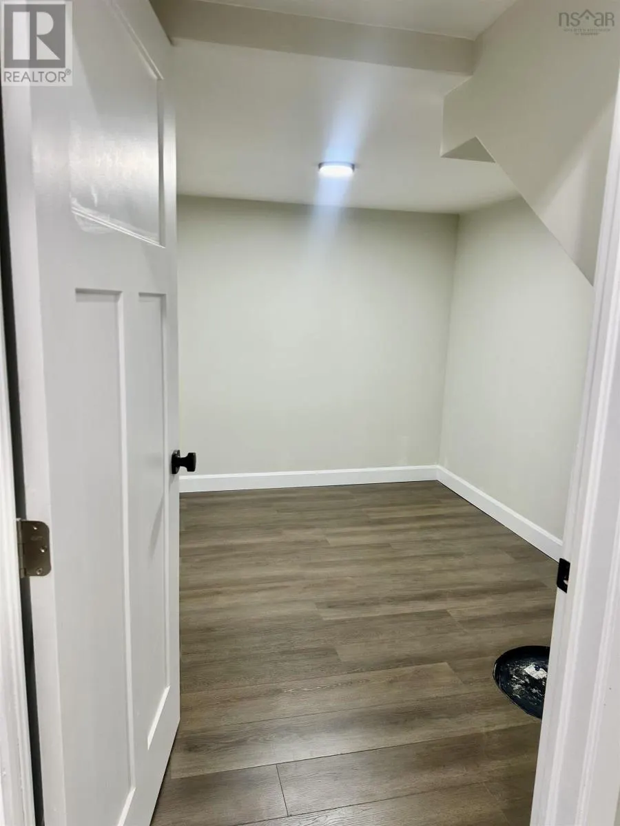 11 Chiavari Close