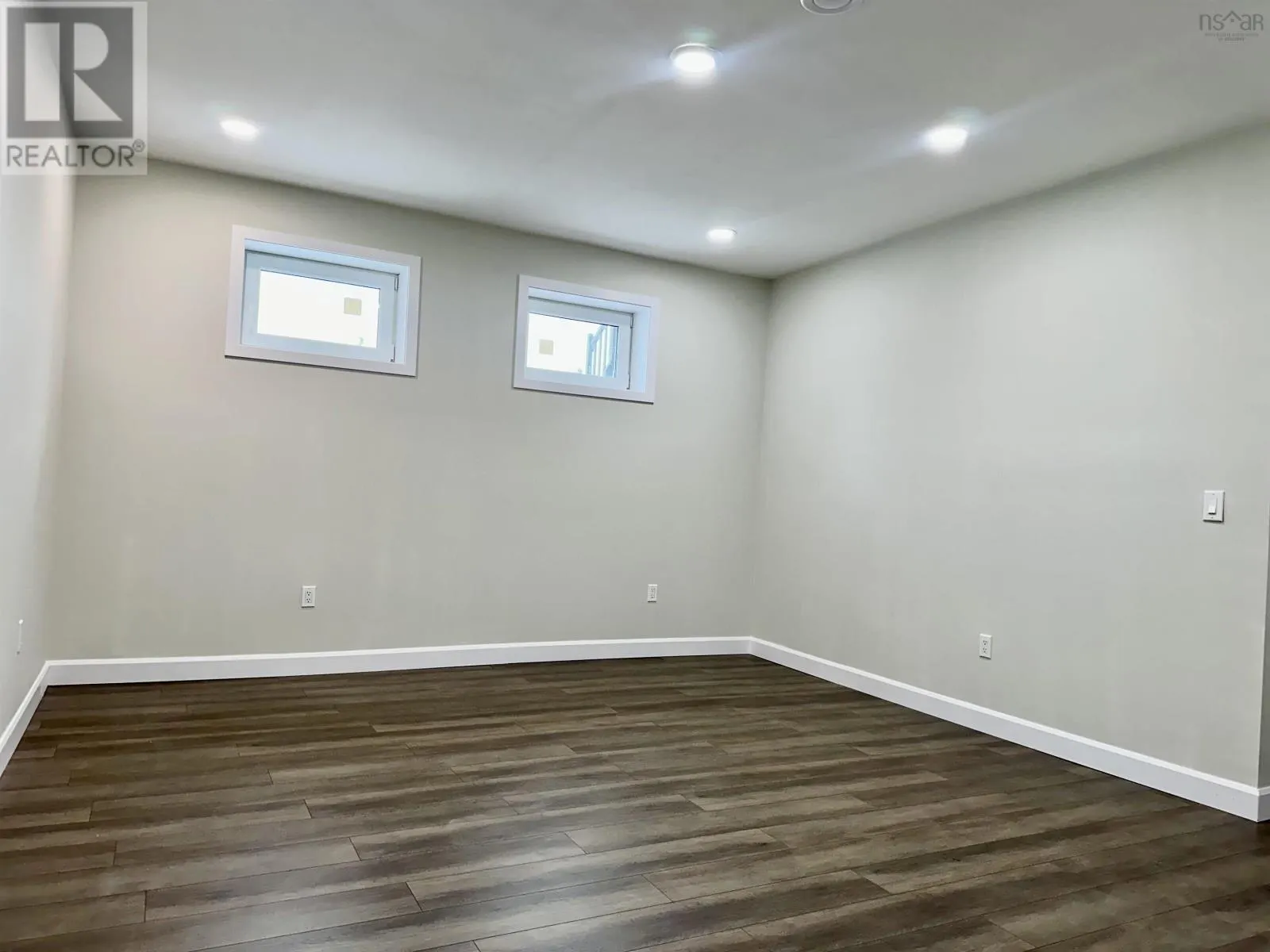 11 Chiavari Close