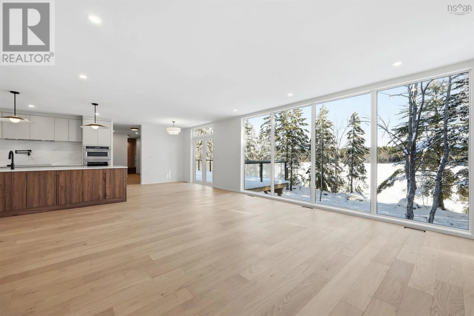 103 Canoe Crescent
