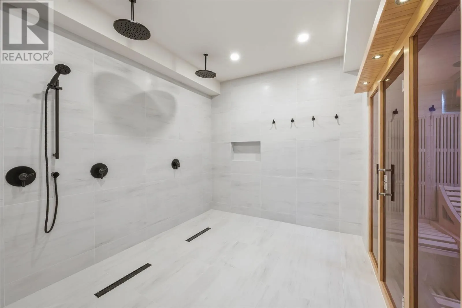 103 Canoe Crescent