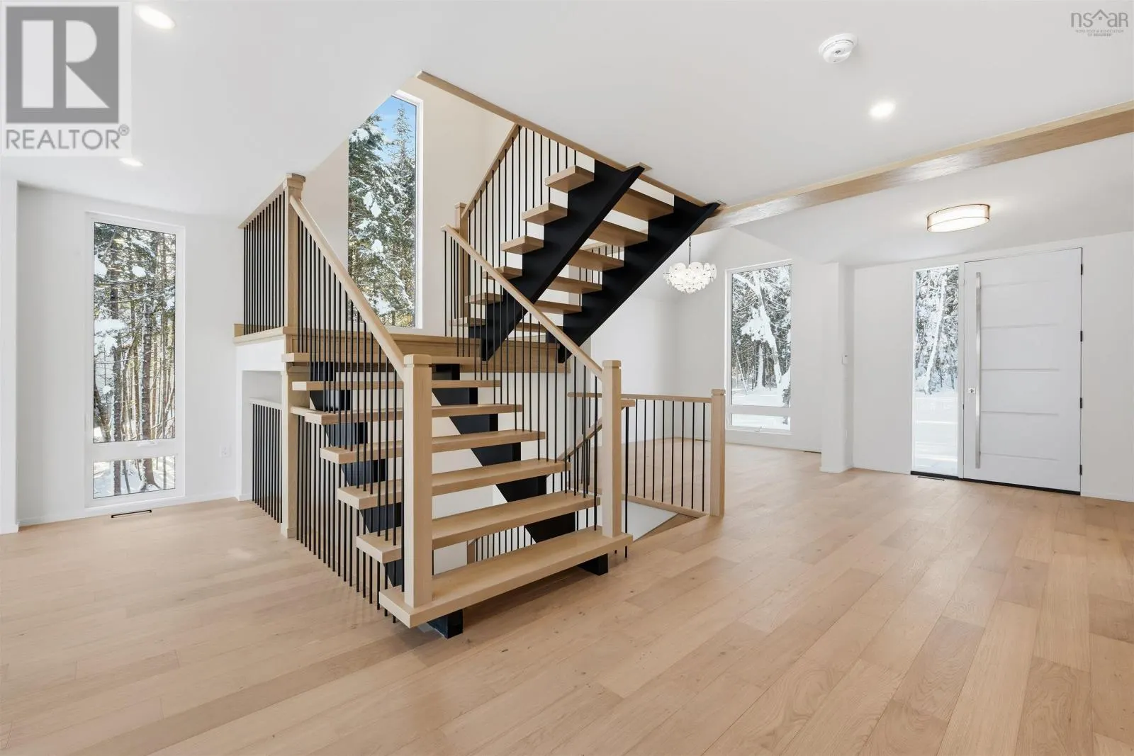 103 Canoe Crescent