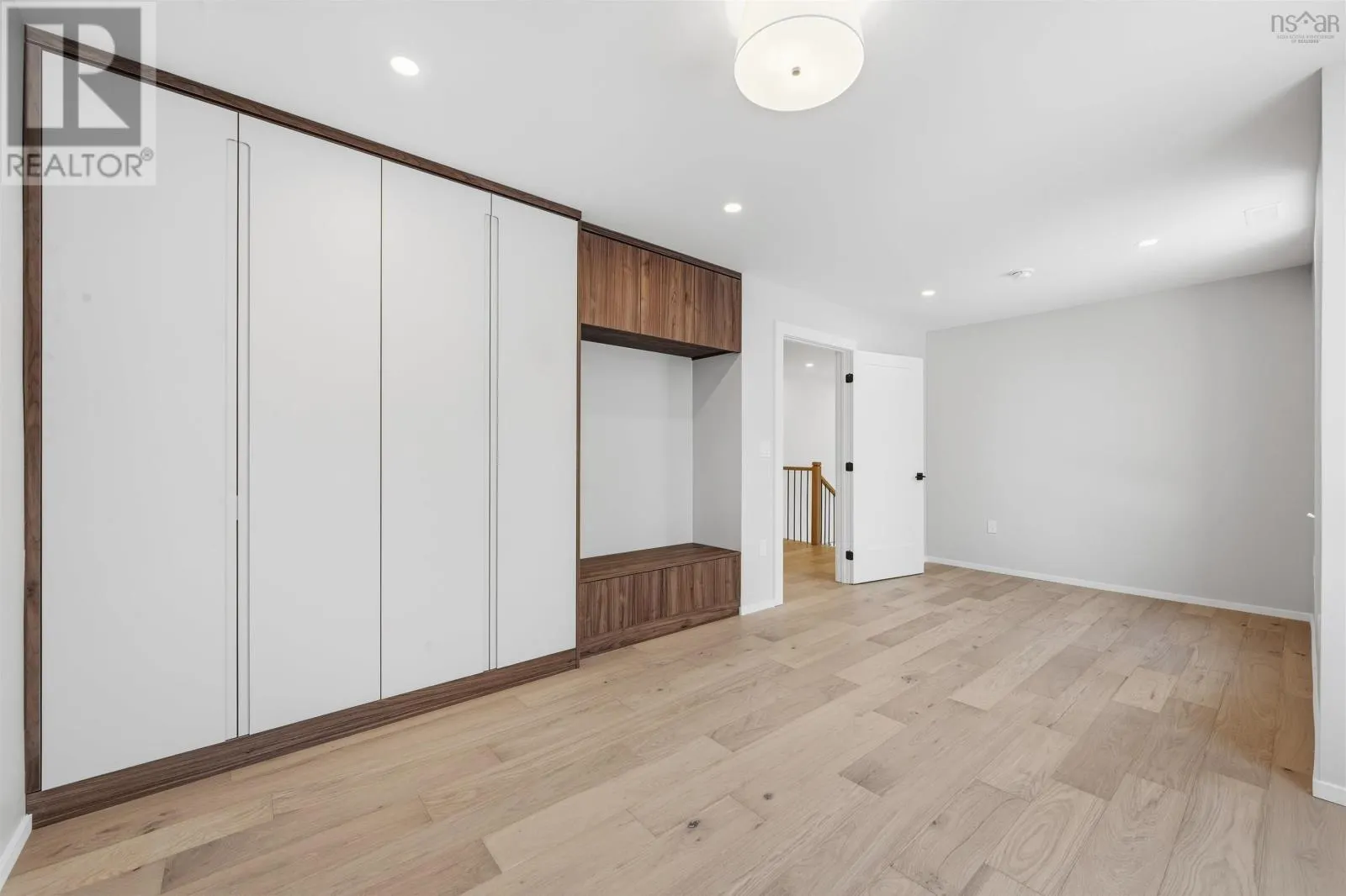 103 Canoe Crescent