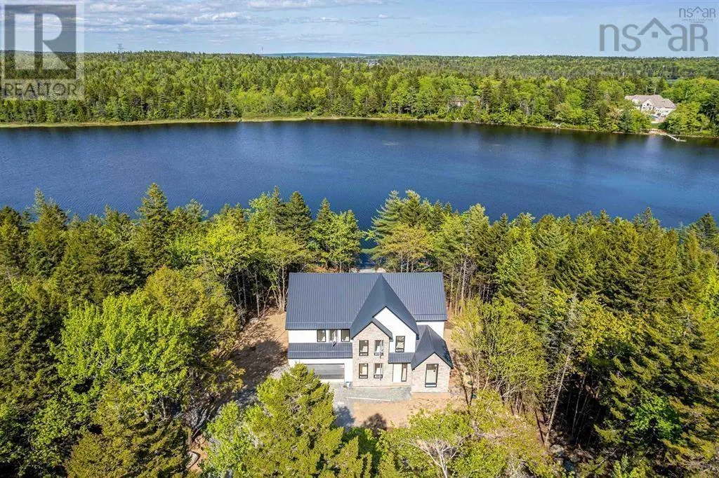 103 Canoe Crescent