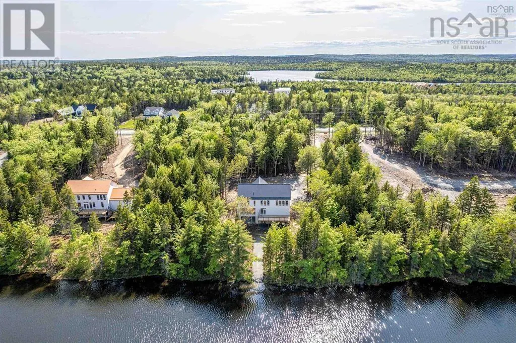 103 Canoe Crescent