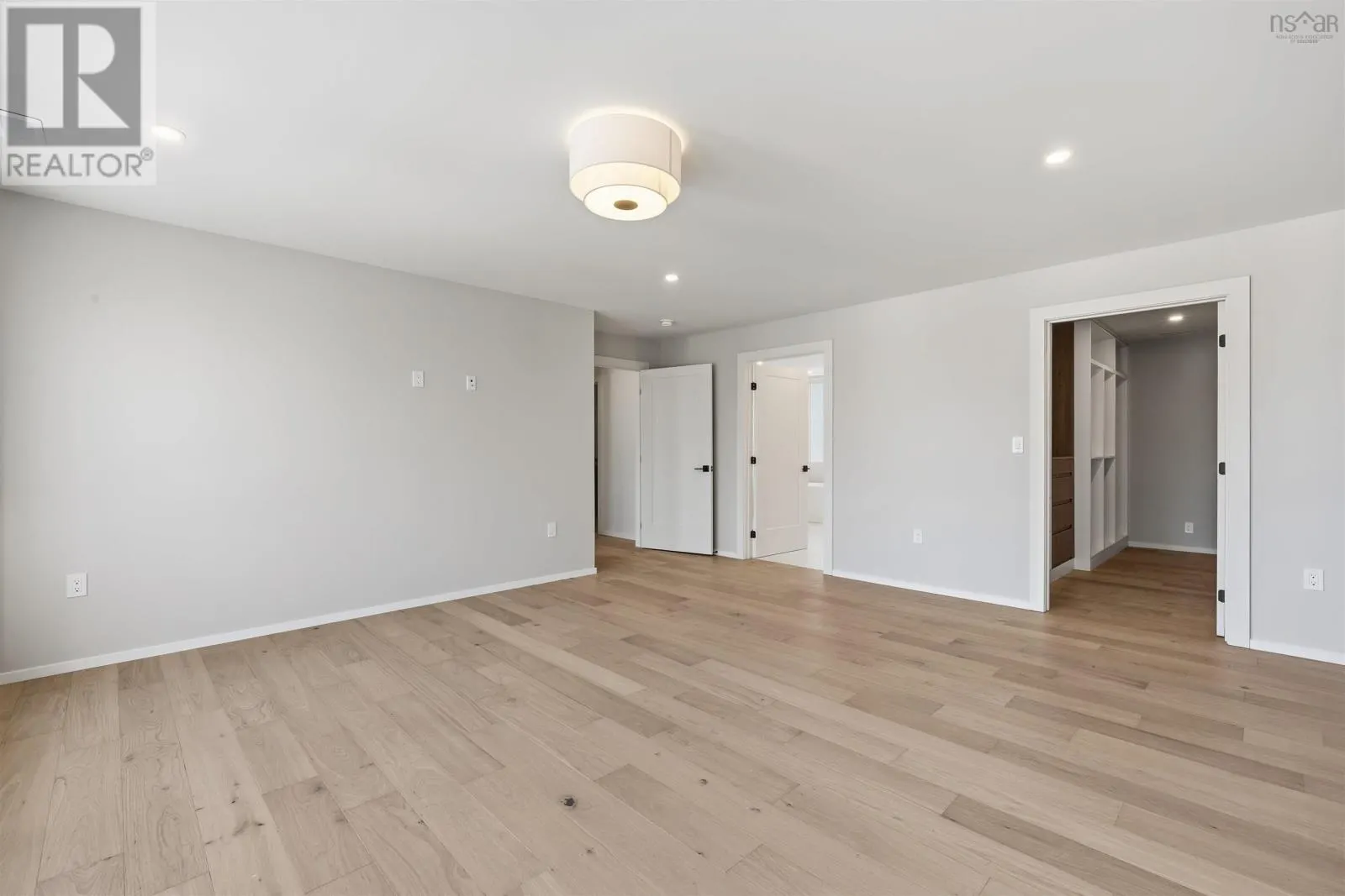 103 Canoe Crescent