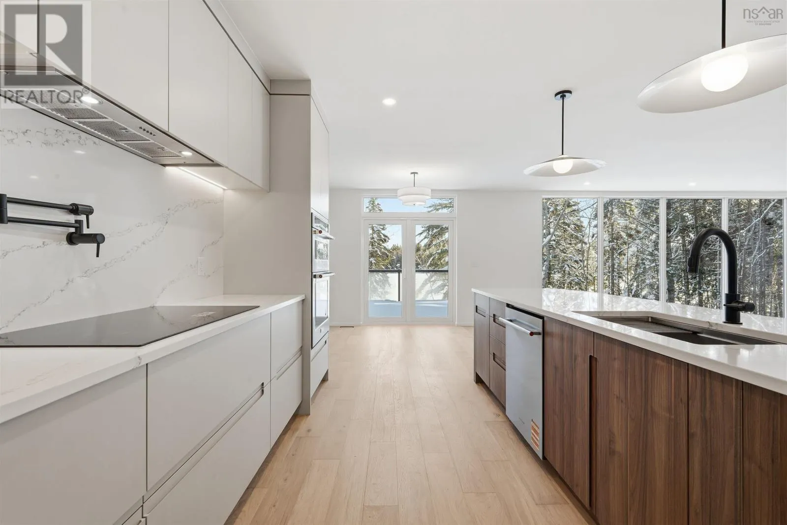 103 Canoe Crescent