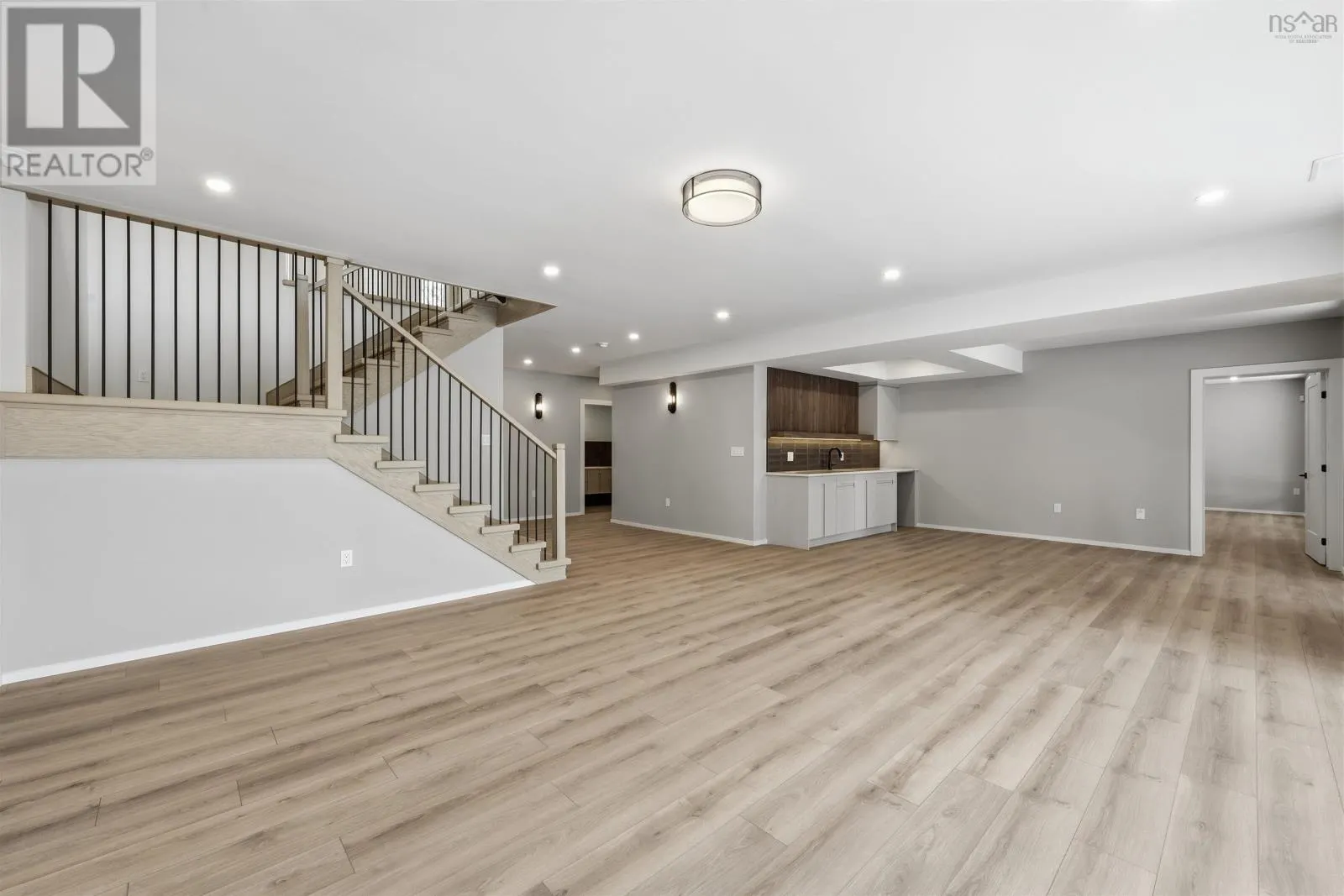 103 Canoe Crescent