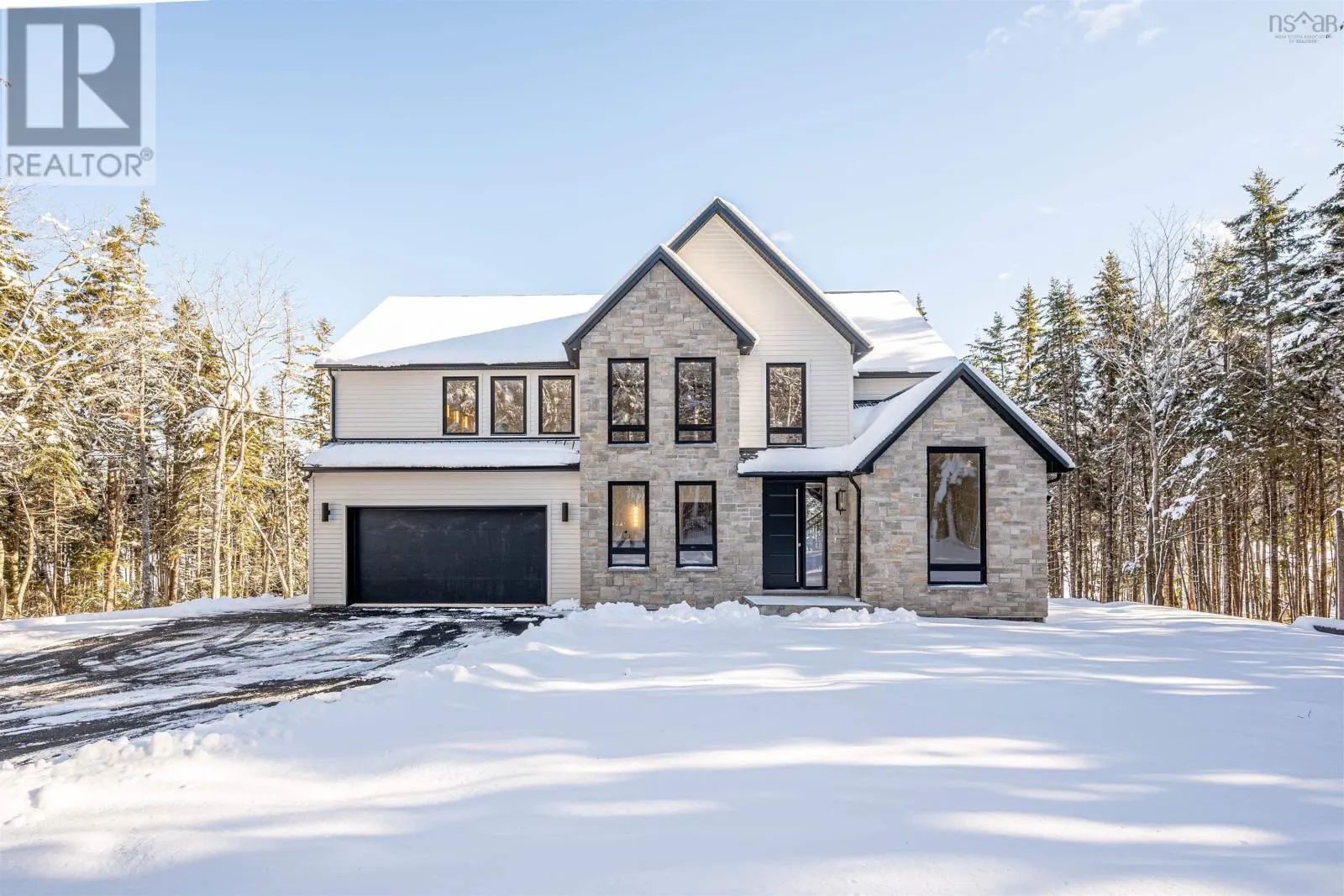 103 Canoe Crescent