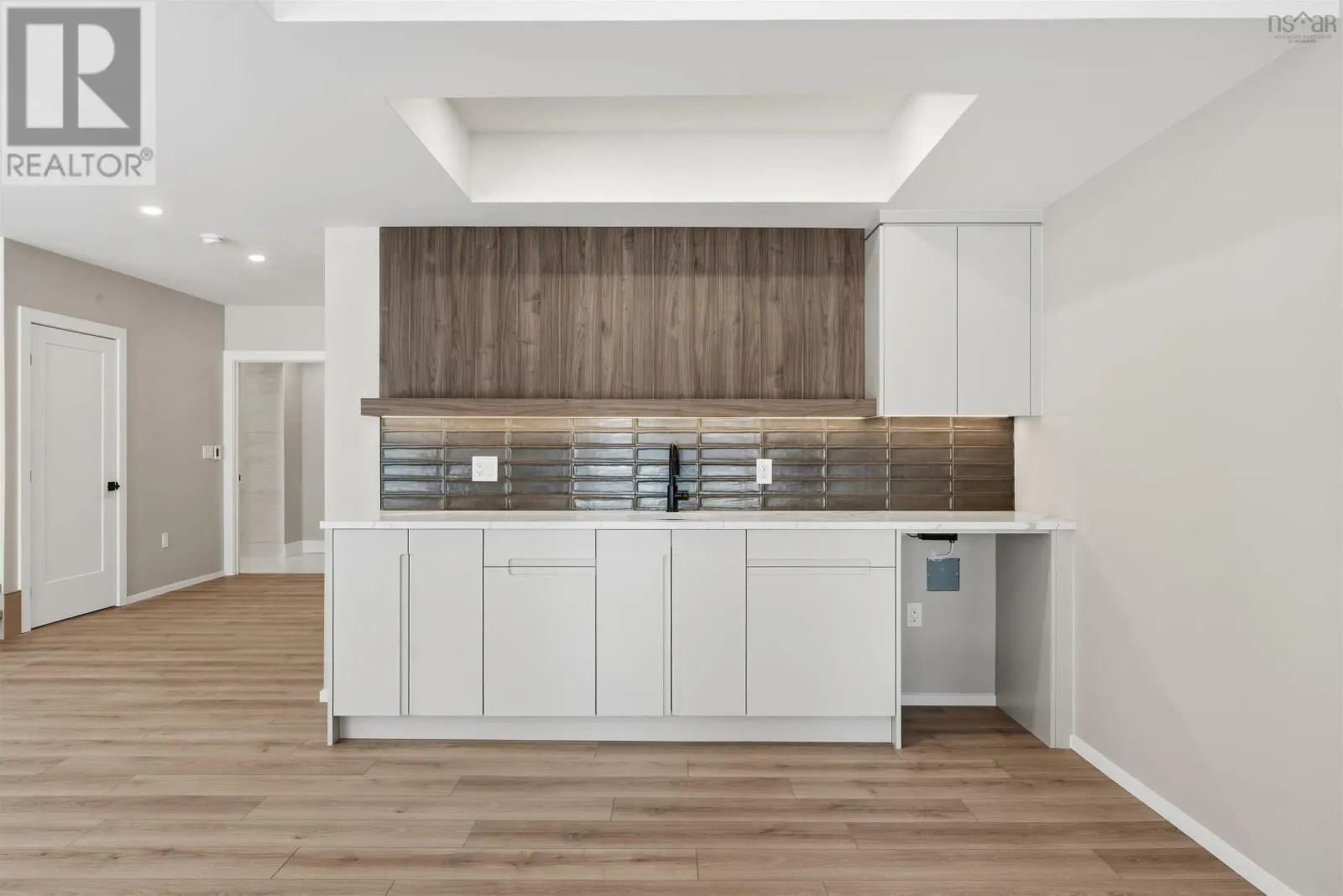 103 Canoe Crescent