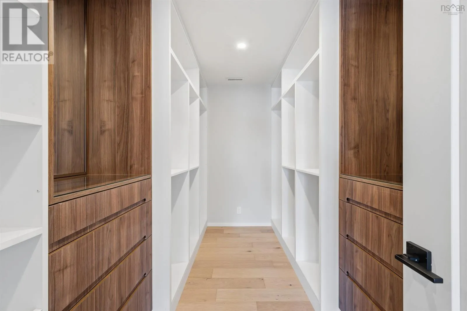 103 Canoe Crescent