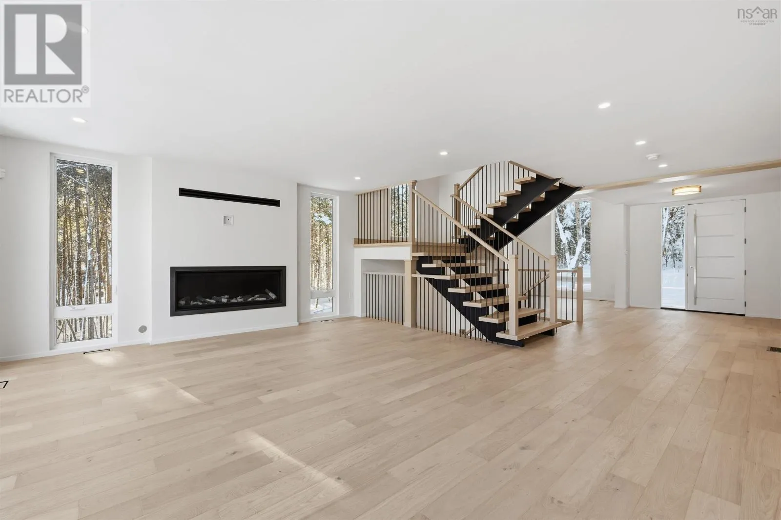 103 Canoe Crescent