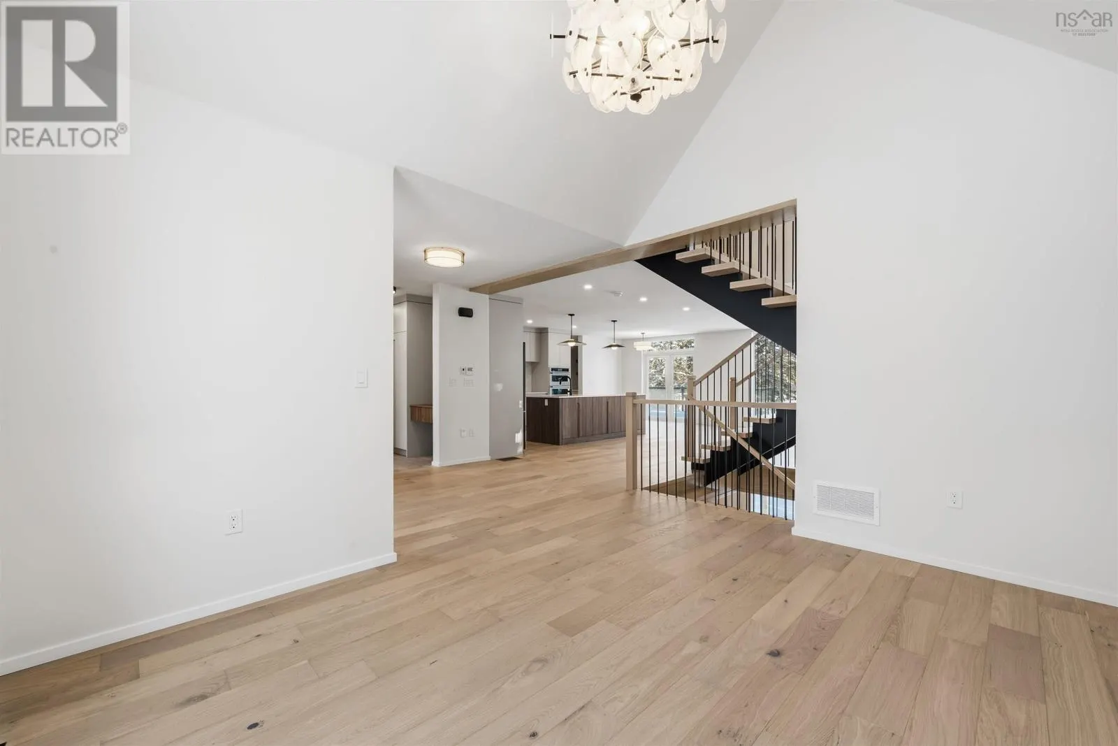 103 Canoe Crescent