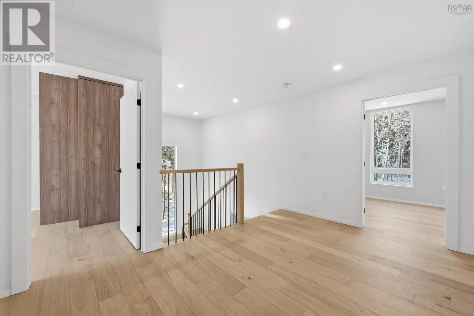103 Canoe Crescent
