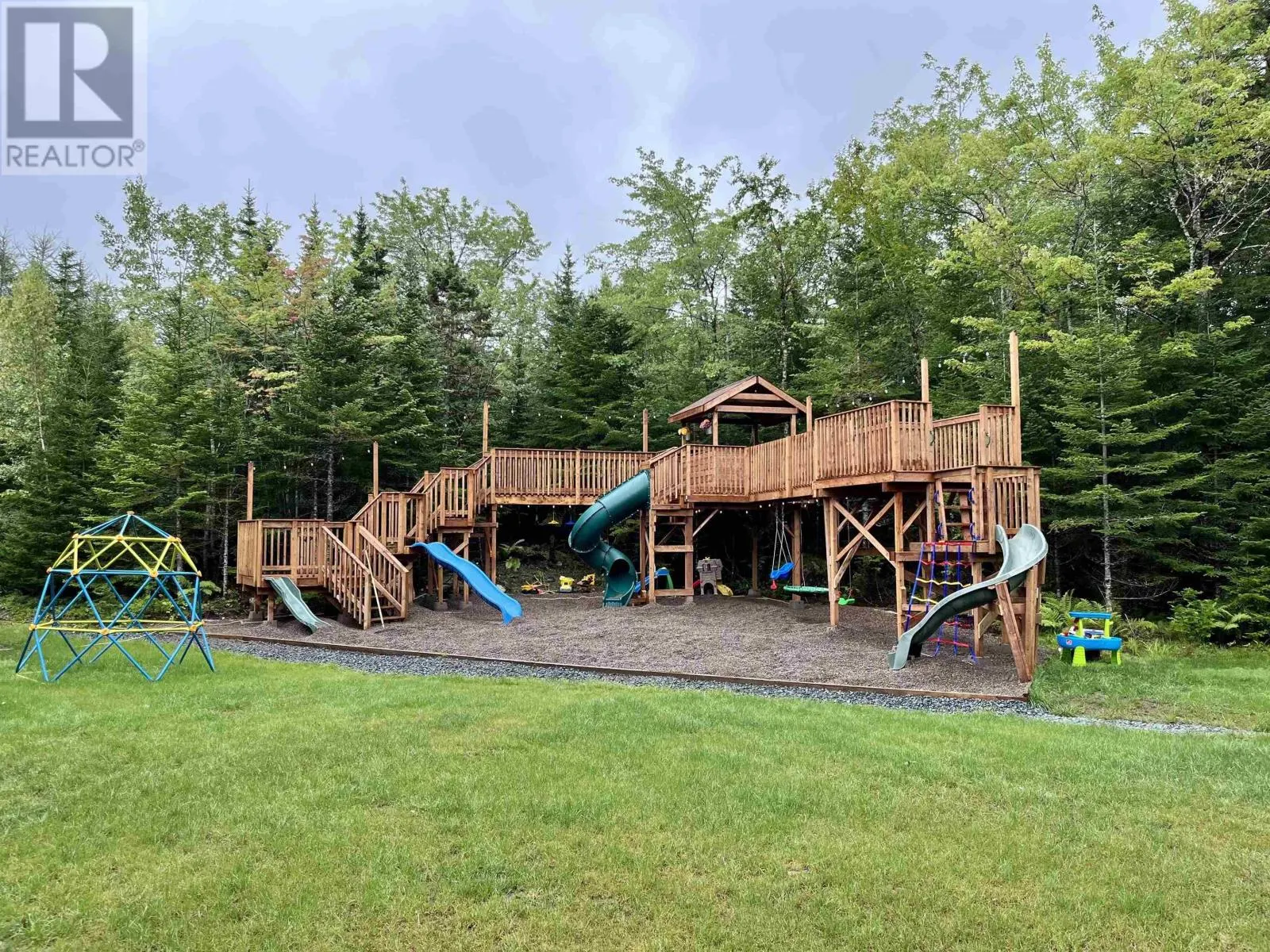 252 Gleneagles Drive