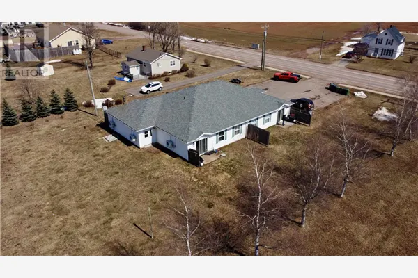125 Lady Slipper Drive N