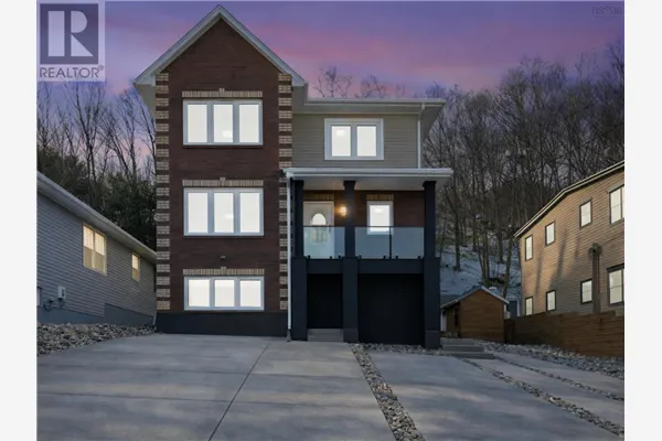 8 & 10 Sailboat Lane