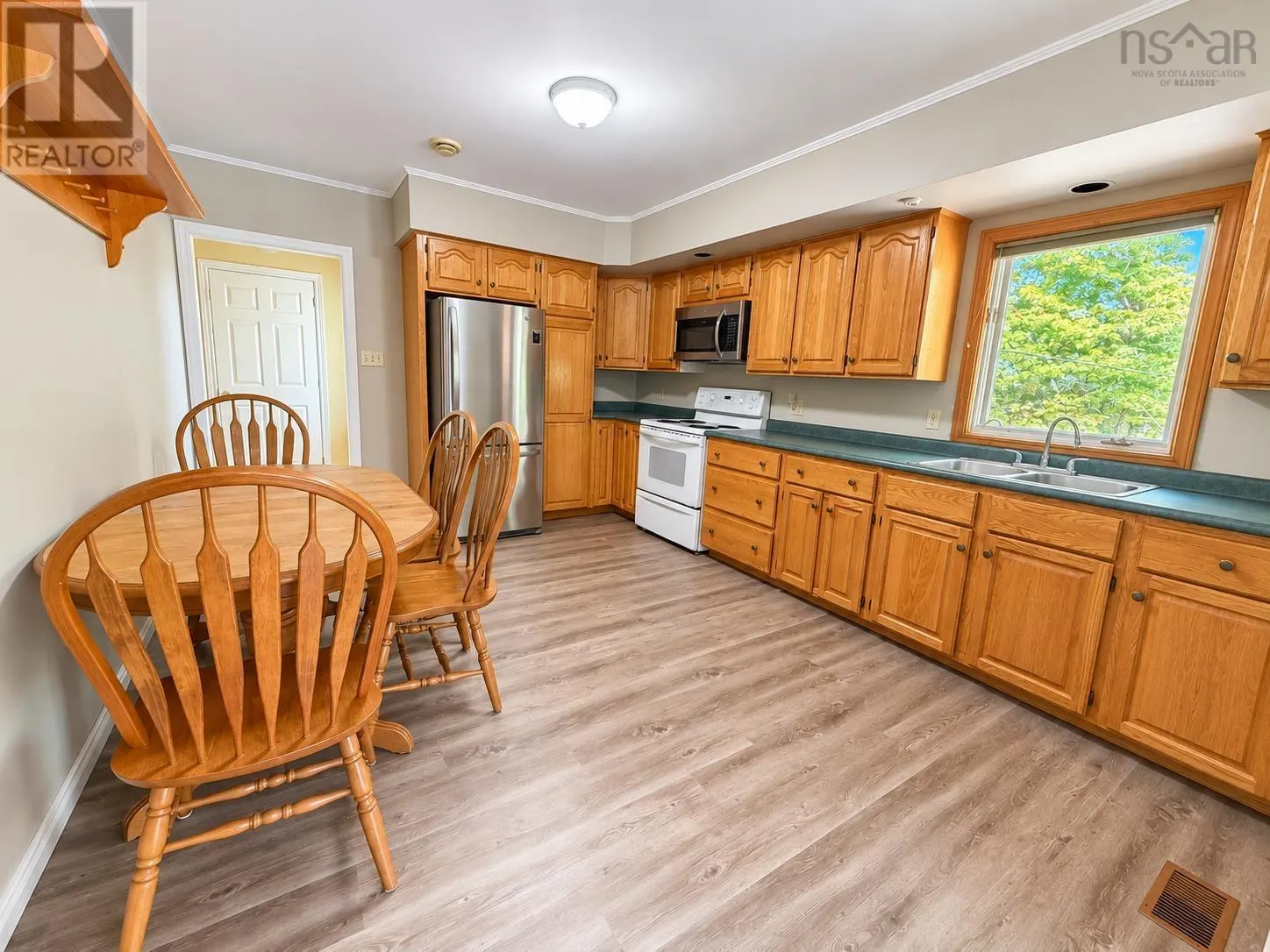 10 West Caledonia Road