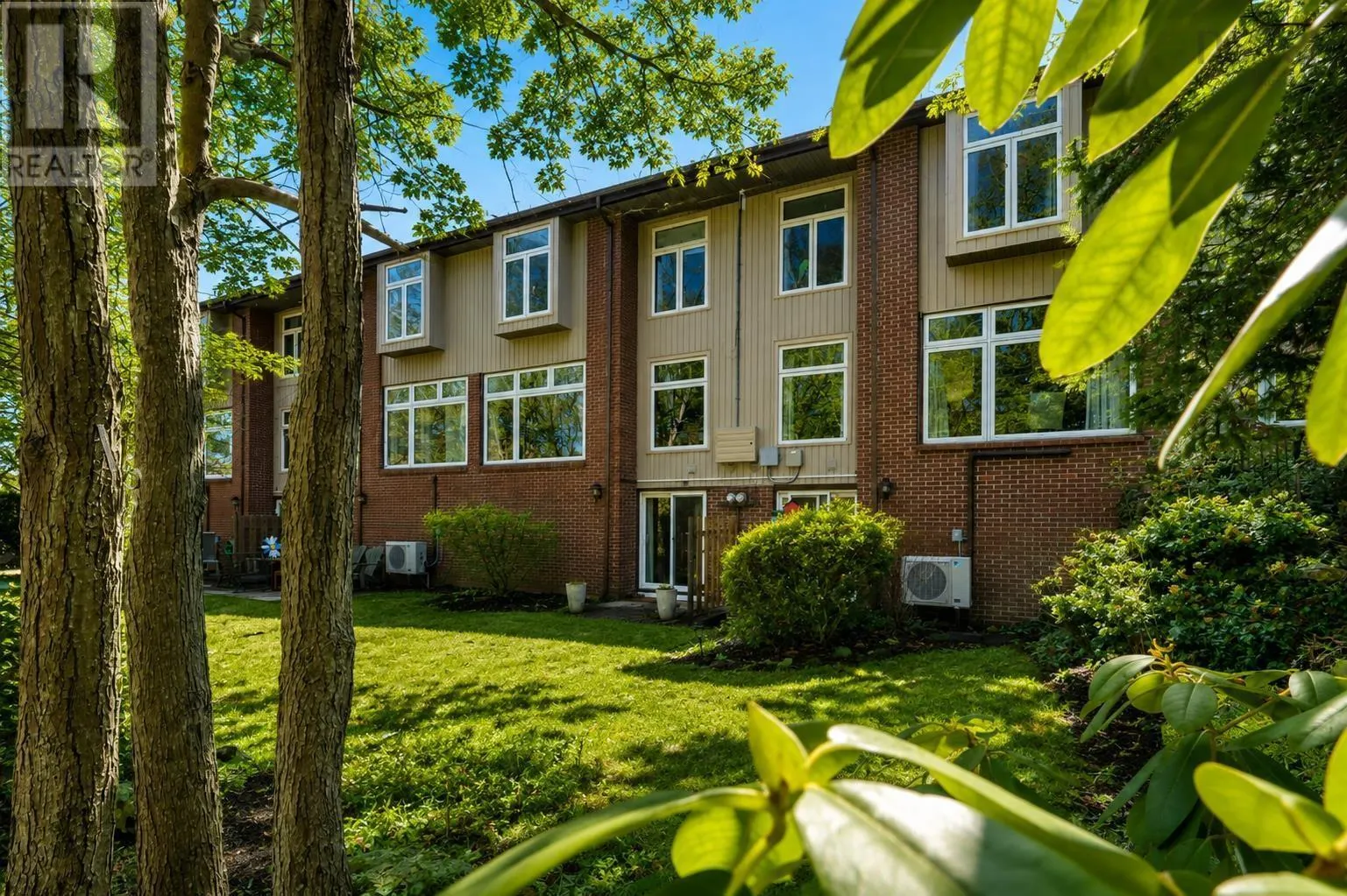 32 Garden Court Terrace