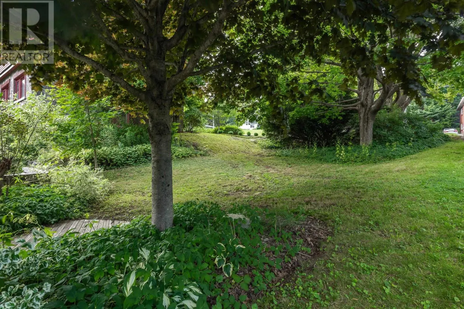 10B-2 Crichton Avenue