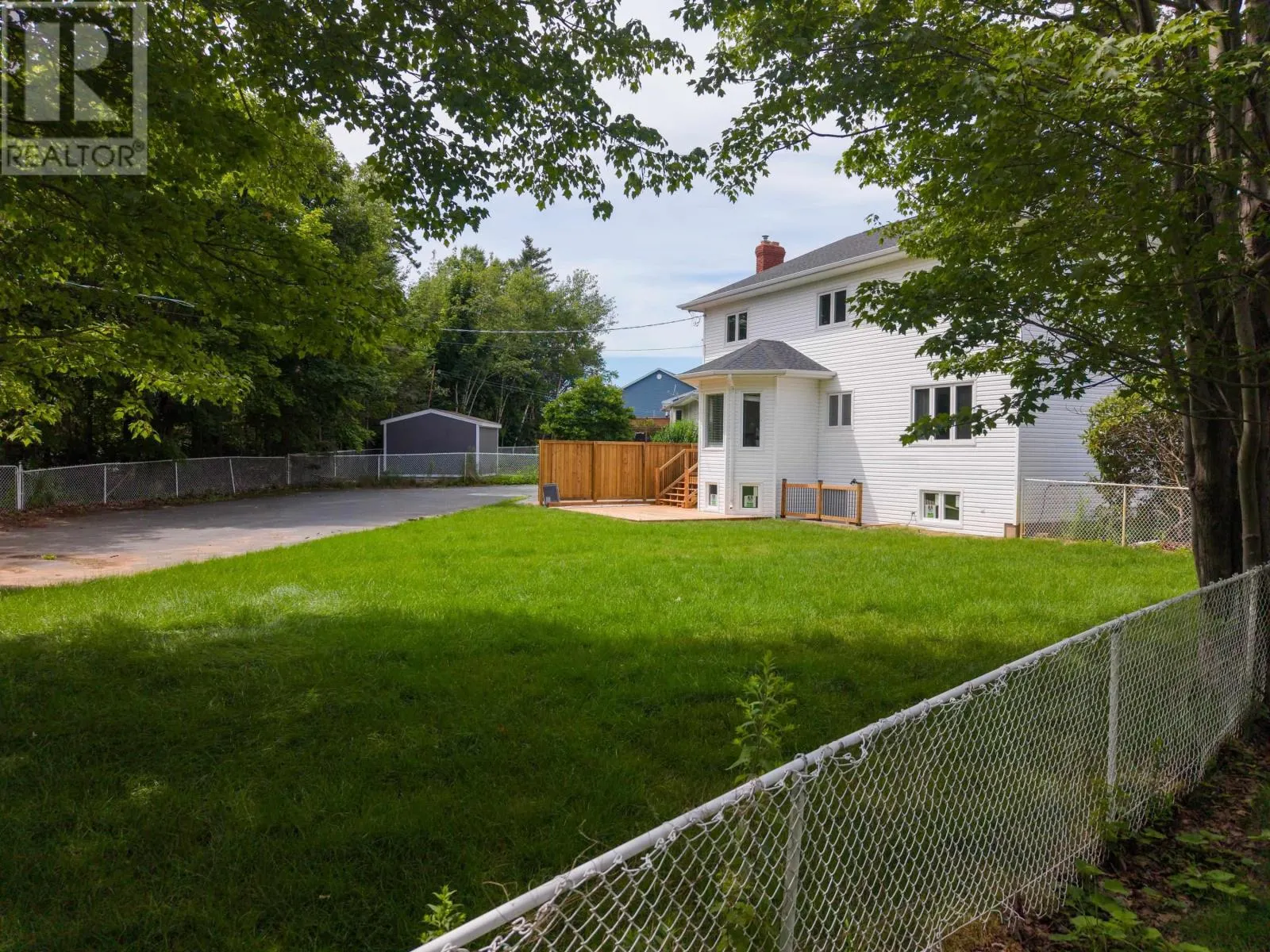 144 Pinewood Crescent