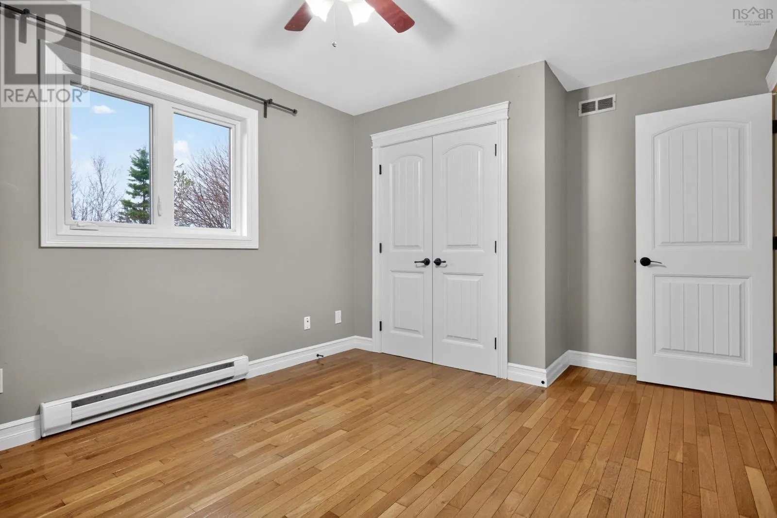 144 Pinewood Crescent