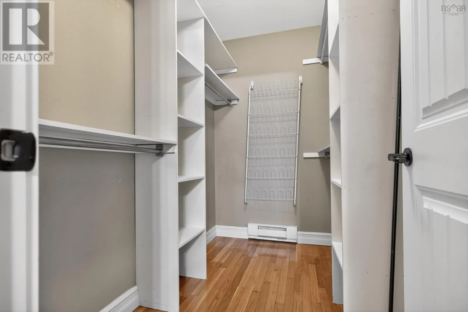 144 Pinewood Crescent