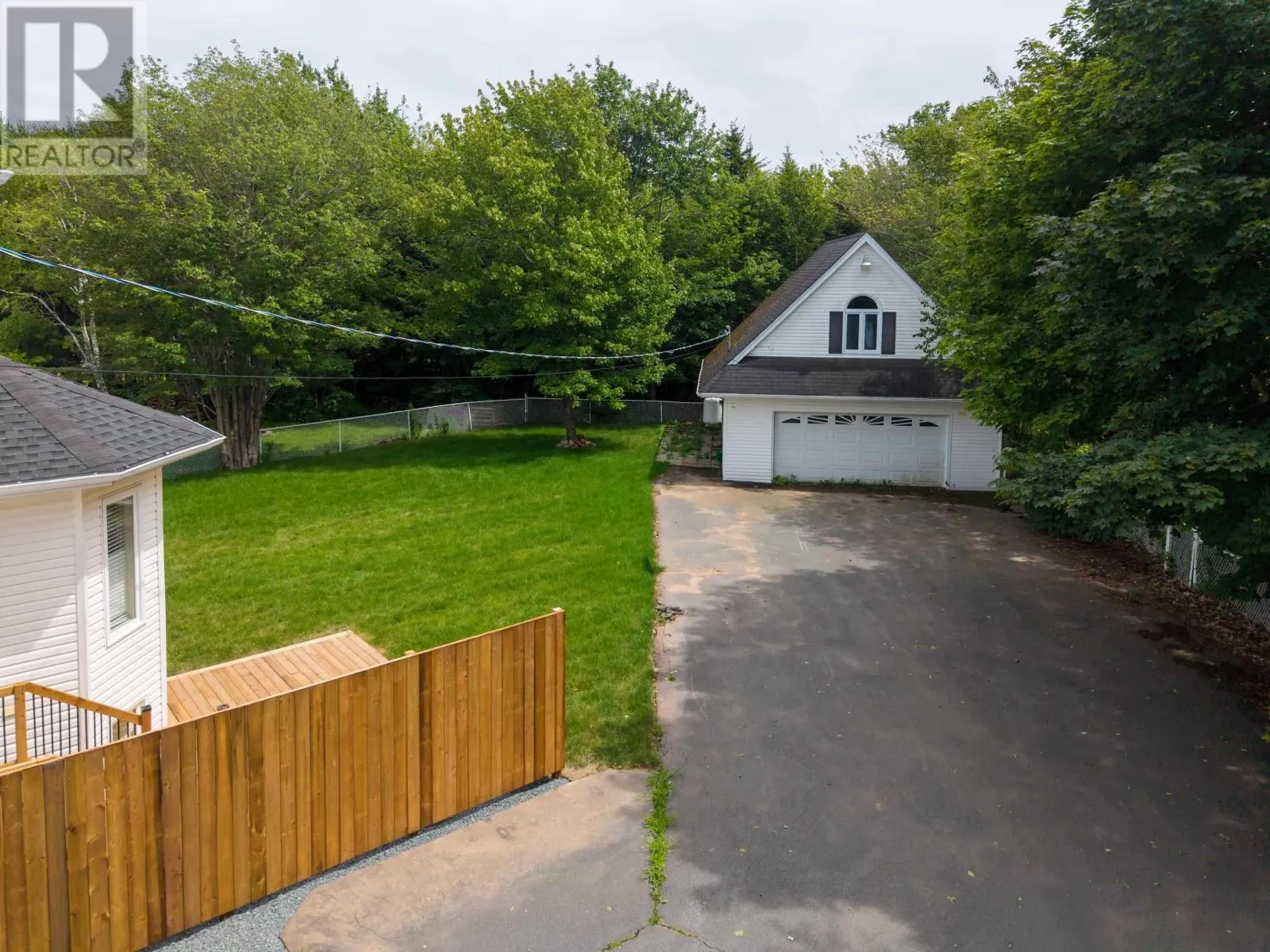 144 Pinewood Crescent