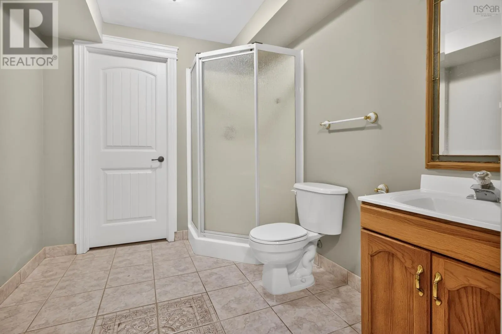 144 Pinewood Crescent