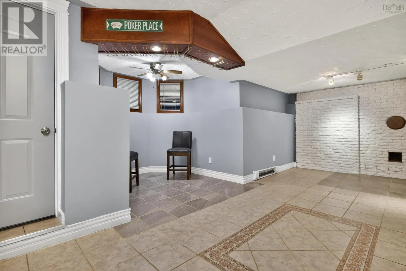 144 Pinewood Crescent