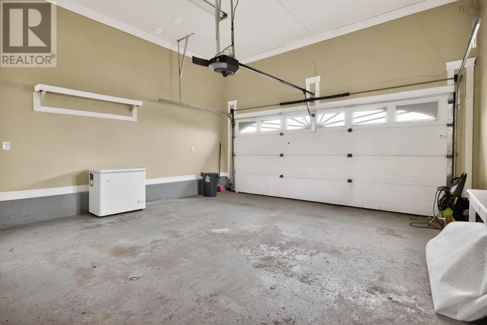 144 Pinewood Crescent