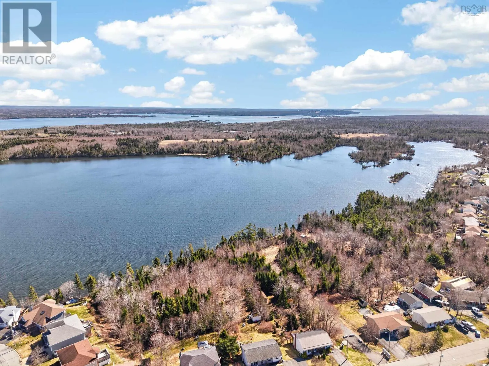 144 Pinewood Crescent