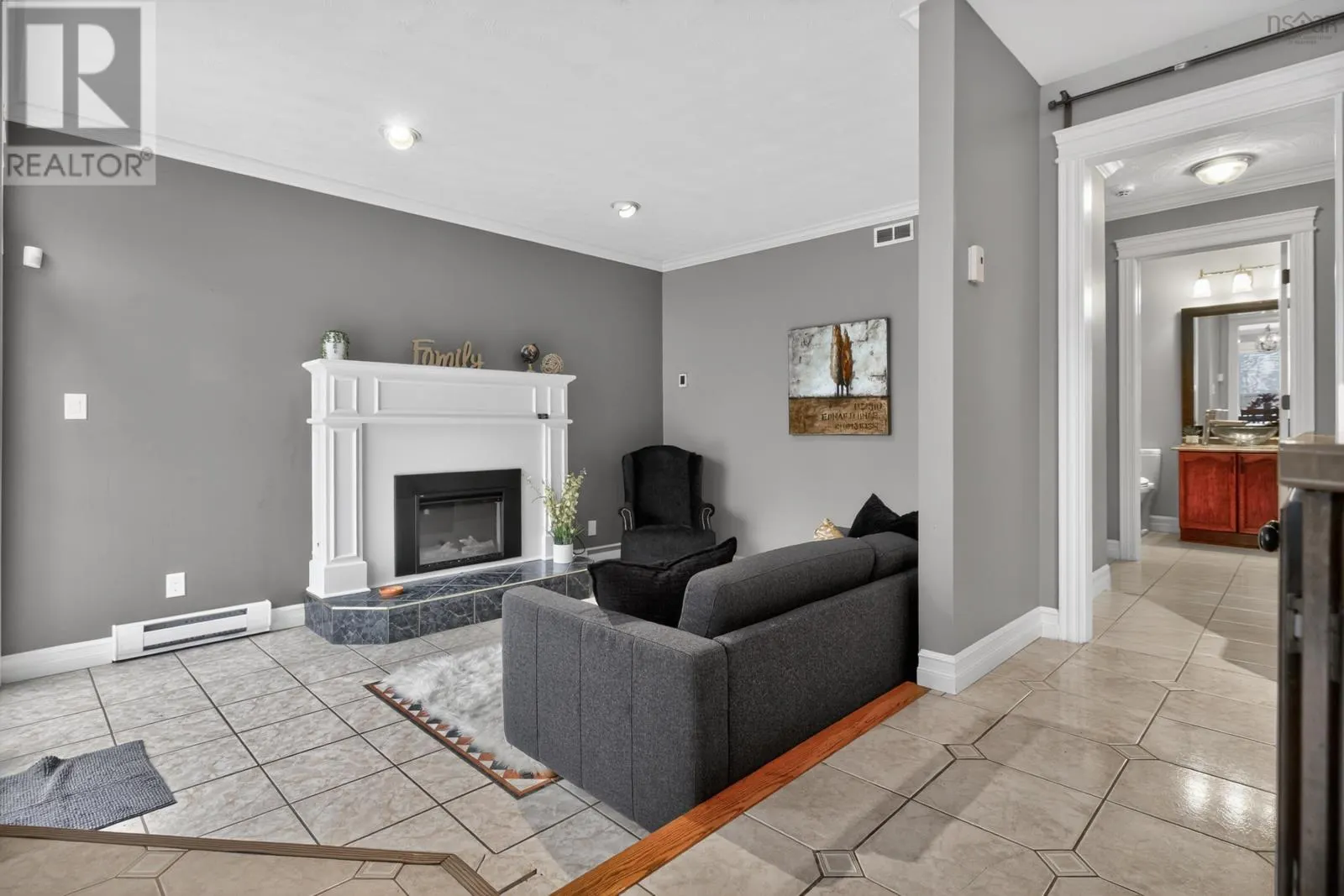 144 Pinewood Crescent