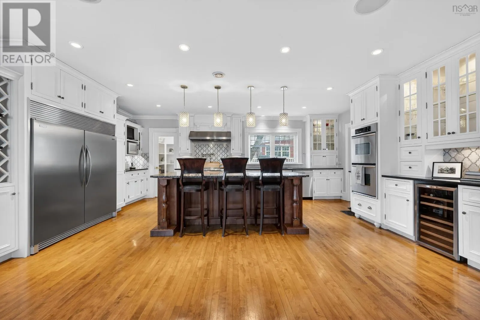 15 Whitney Avenue