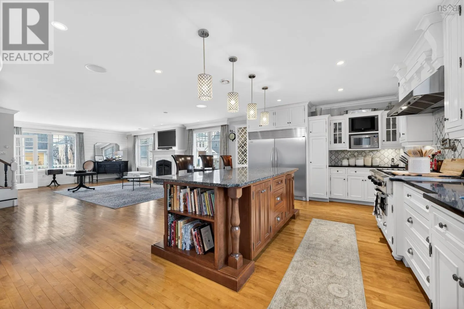 15 Whitney Avenue