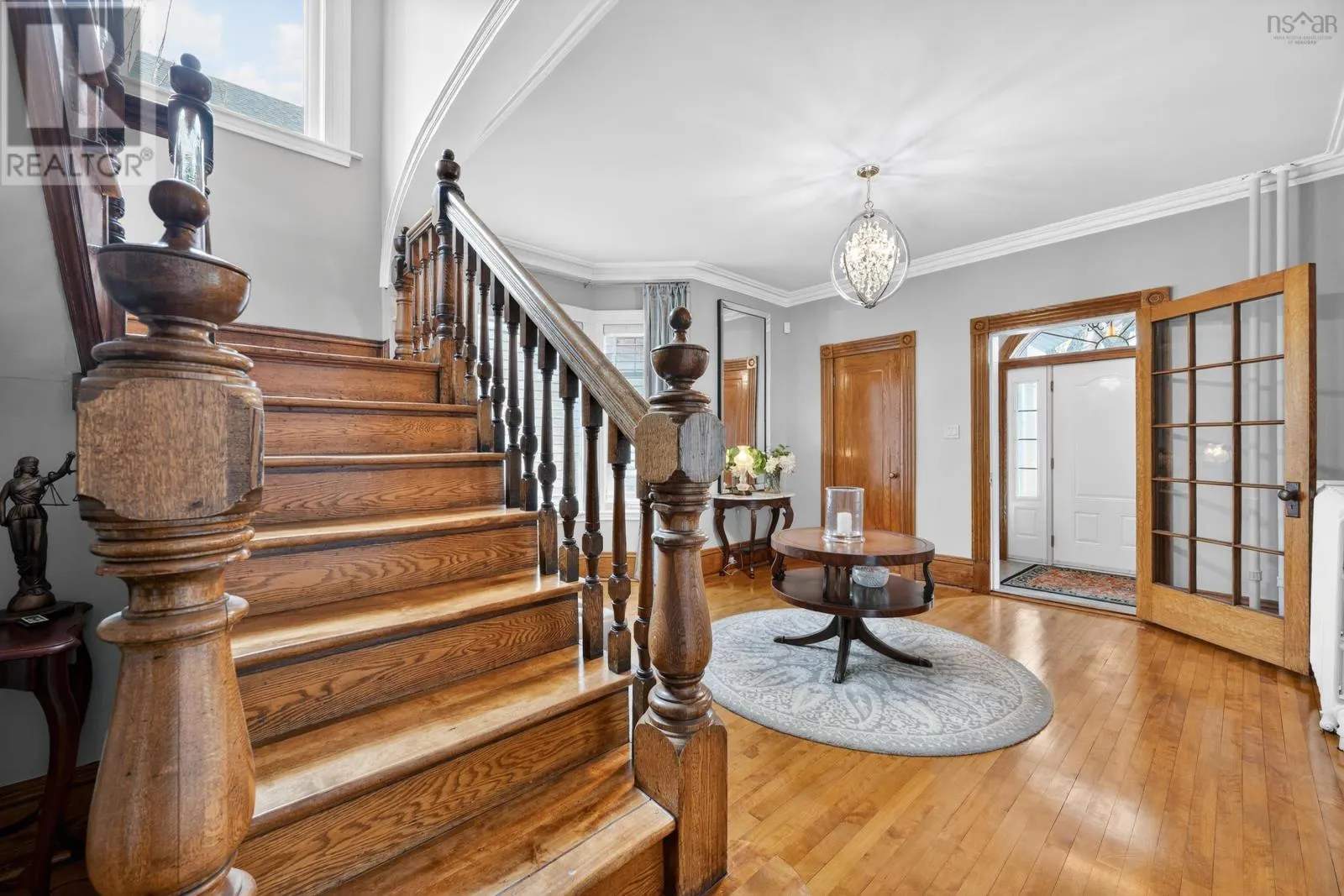 15 Whitney Avenue