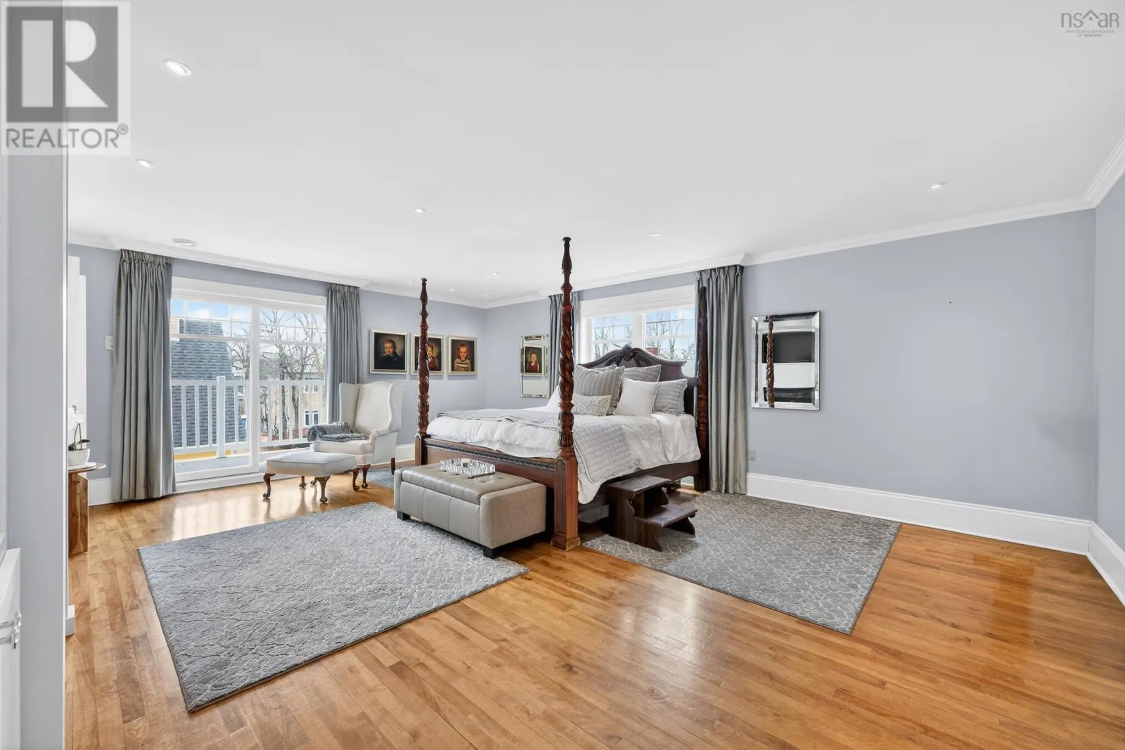 15 Whitney Avenue