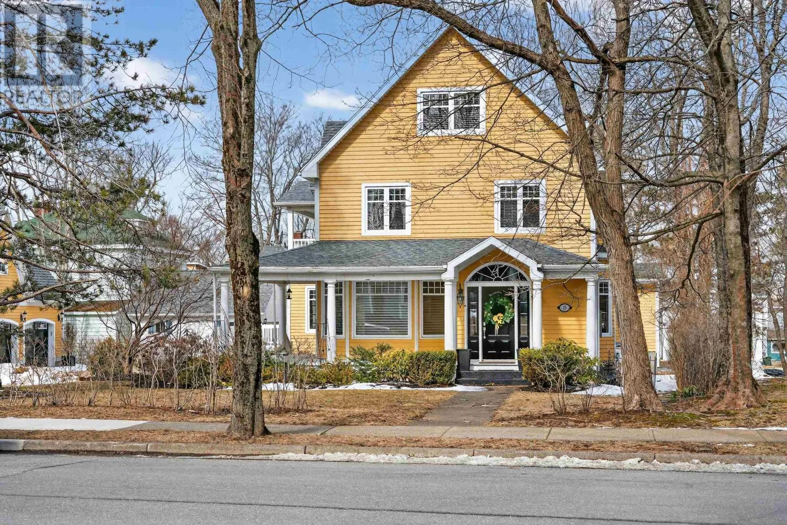 15 Whitney Avenue