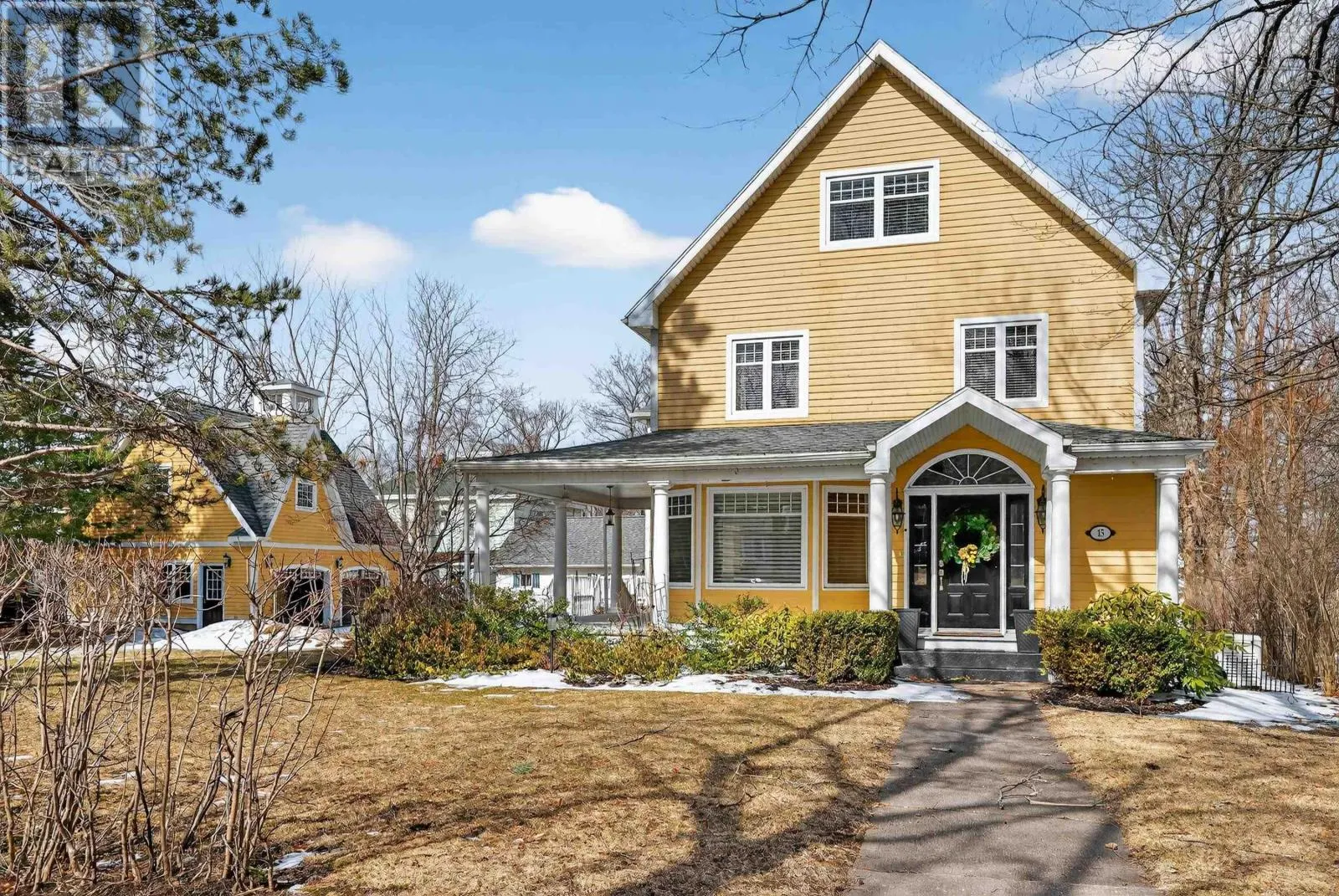 15 Whitney Avenue