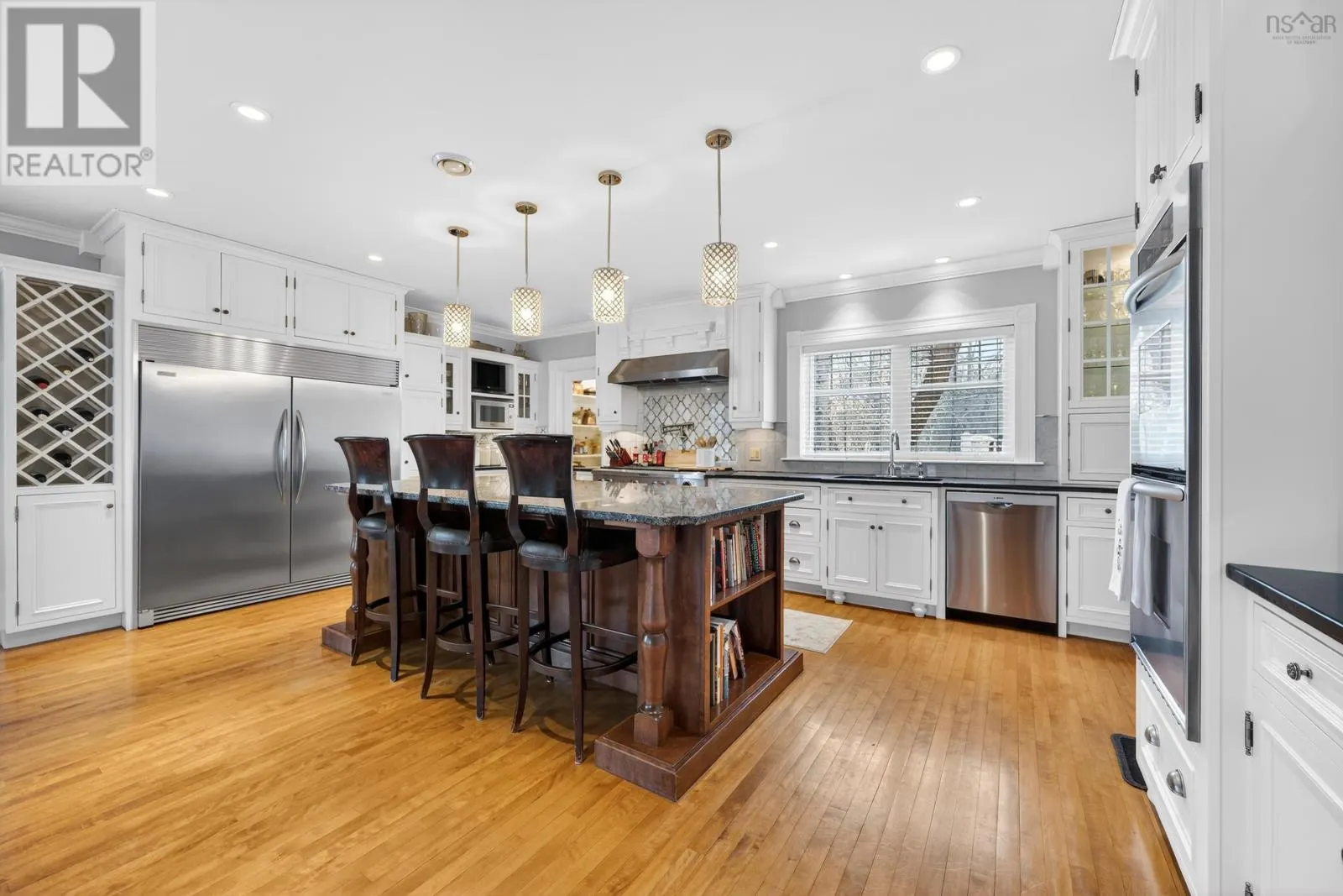 15 Whitney Avenue