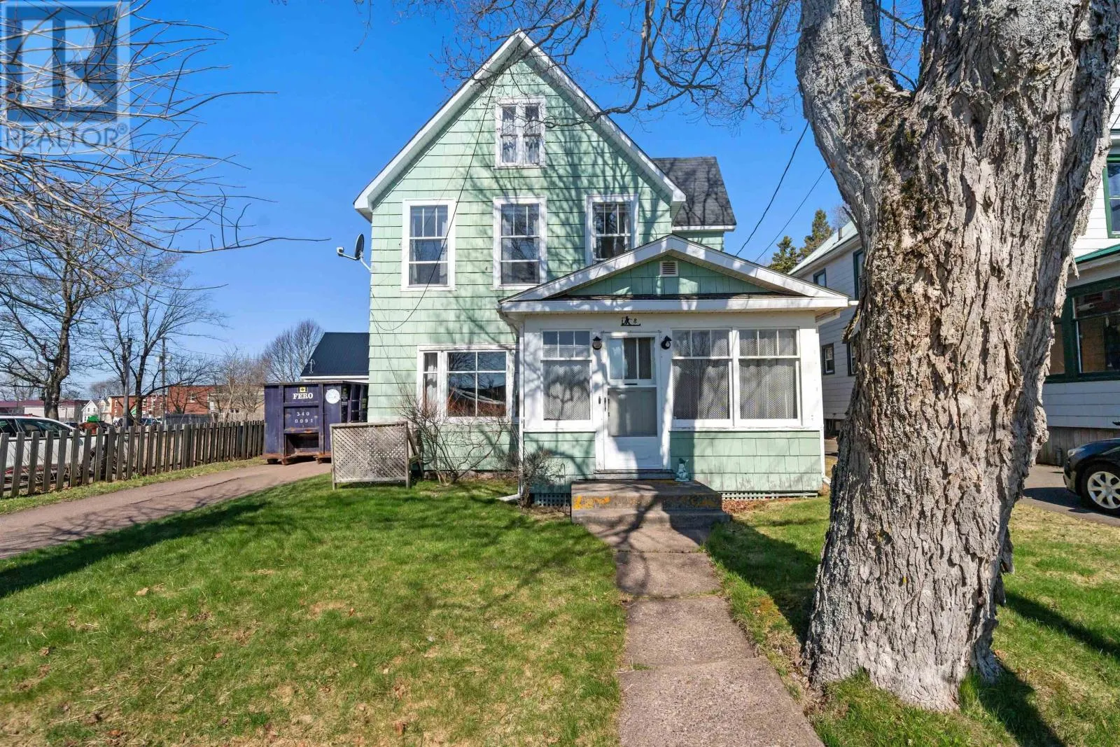 8 Robie Street
